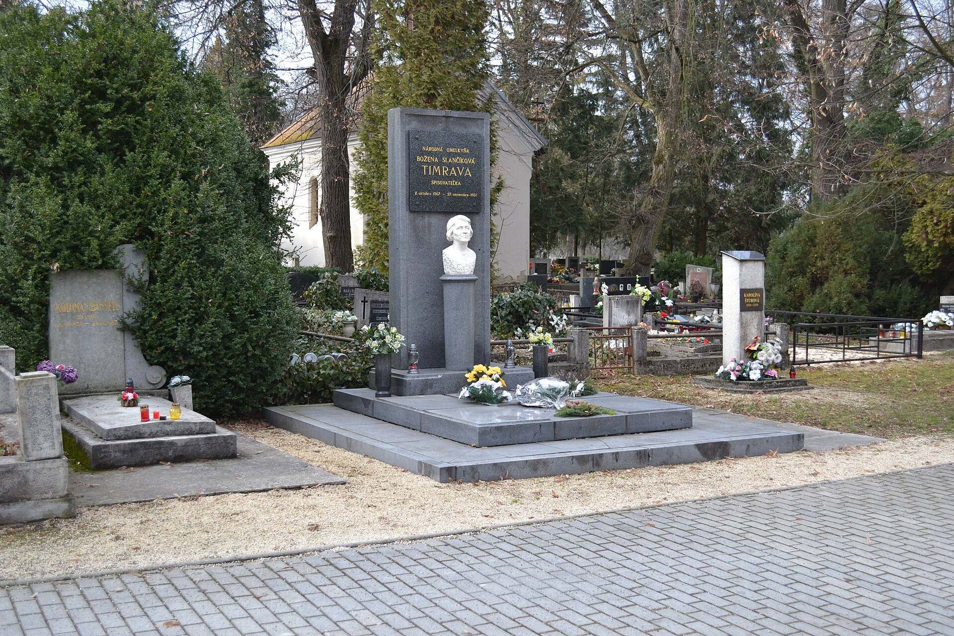 The grave of Božena Slančíková-Timrava in Lučenec. — Ladislav Luppa, CC BY-SA 3.0 (Wikimedia Commons)