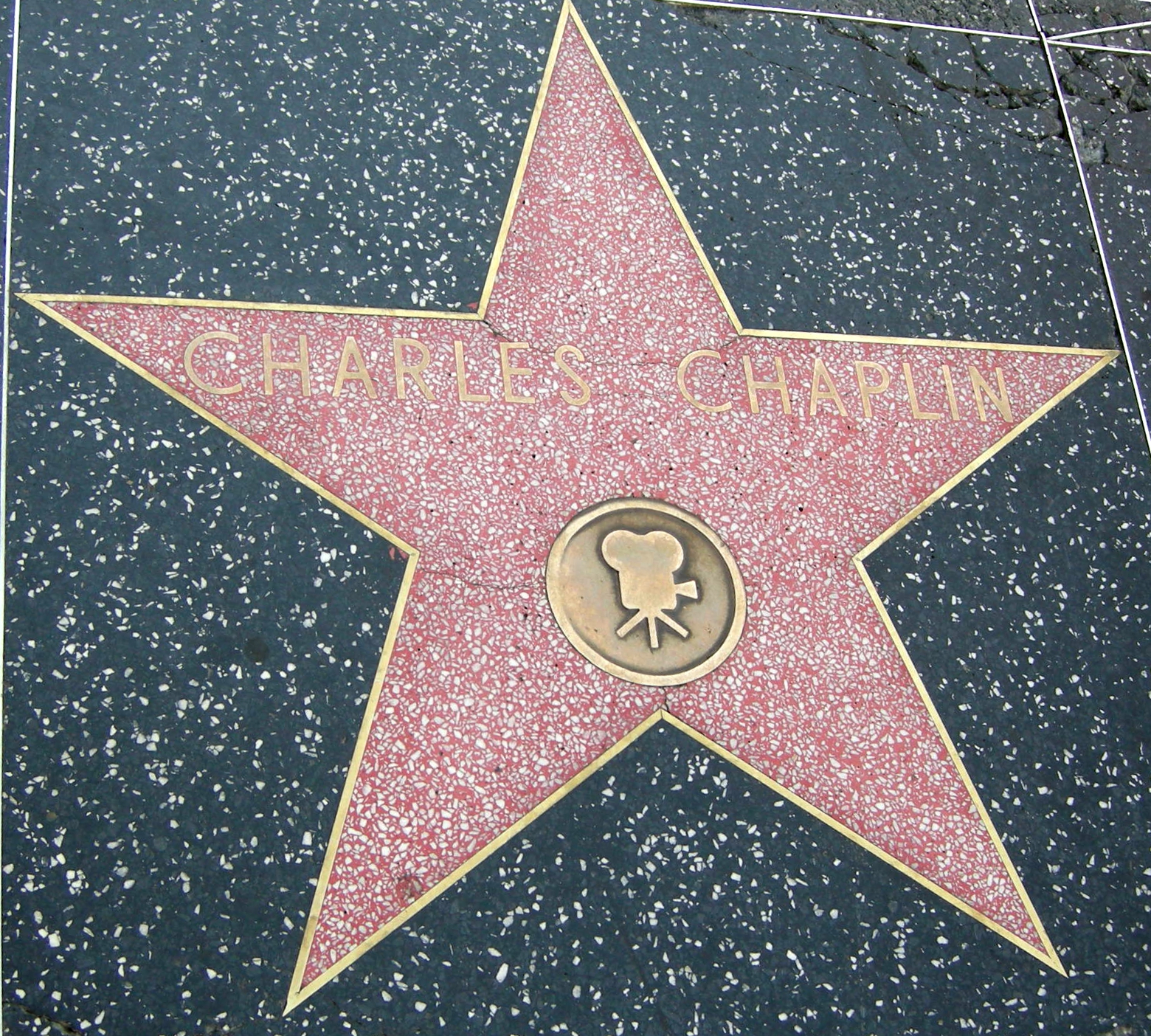 Charlie Chaplin's star on the Hollywood Walk of Fame. — user:sailko, CC BY-SA 3.0 (Wikimedia Commons)