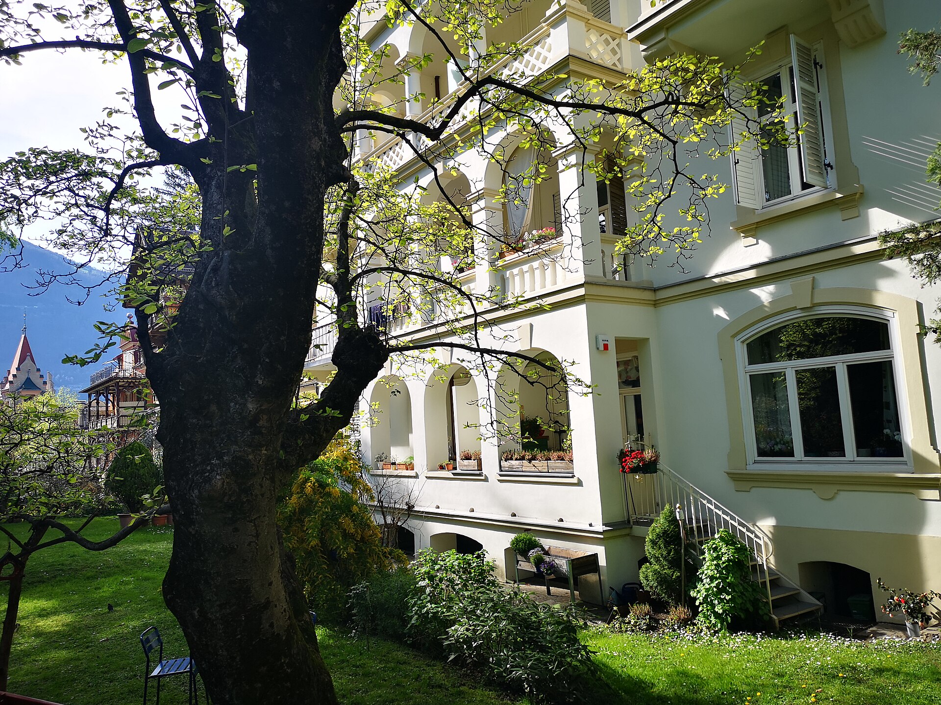 The former Pension Villa Ottoburg in Merano, where Franz Kafka stayed in 1920 while writing his letters to Milena Jesenská. — Zintosch7, CC BY 4.0 (Wikimedia Commons)
