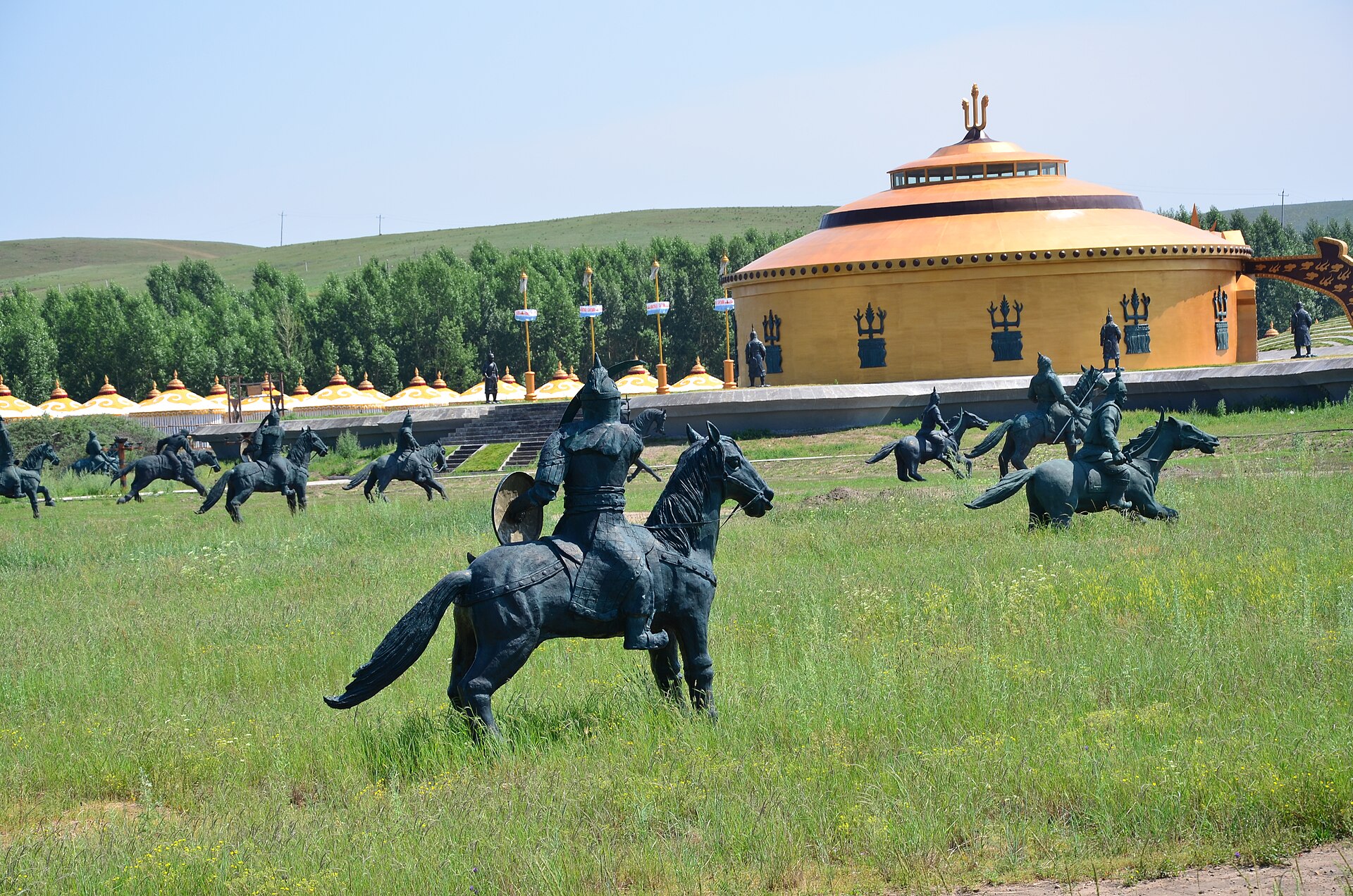 The former temporary palace of Genghis Khan in Fengning County, Hebei, China. — Fanghong, CC BY-SA 3.0 (Wikimedia Commons)
