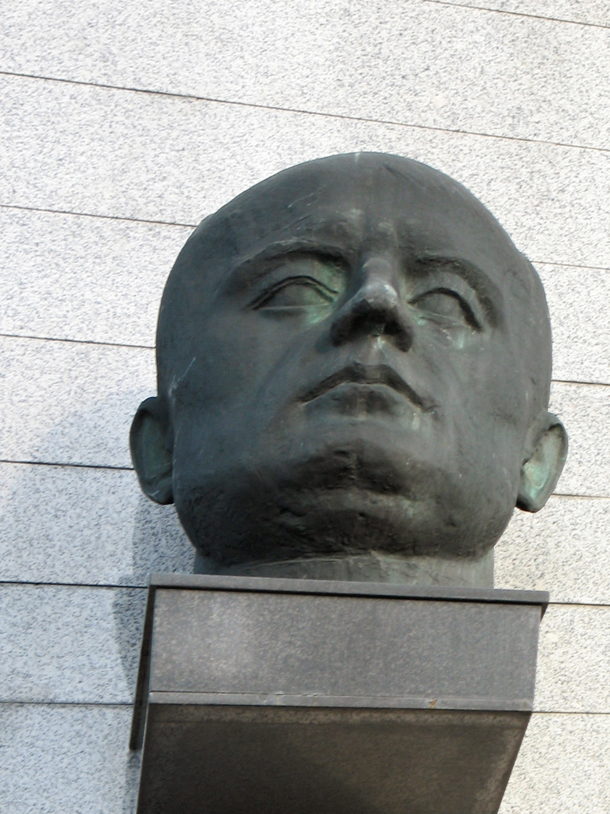 A bronze bust of Jozef Murgaš on Jarošova Street in Bratislava.