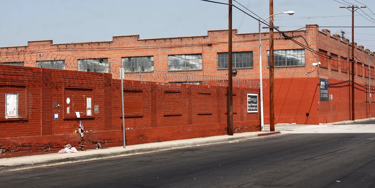 The building at 3701 East Union Pacific Avenue in Los Angeles, a filming location for Michael Jackson's Thriller. — jondoeforty1, CC BY-SA 2.0 (Wikimedia Commons)