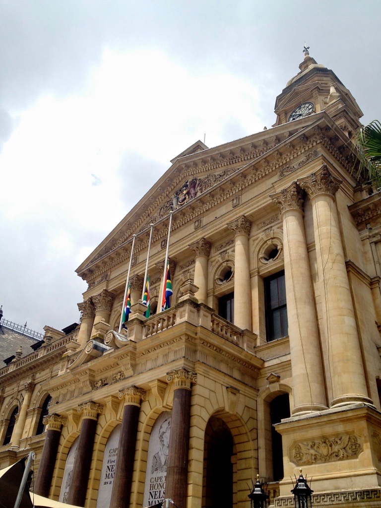 Cape Town City Hall, from whose balcony Nelson Mandela gave his first public speech after his release from prison. — Bernard303, CC BY-SA 4.0 (Wikimedia Commons)