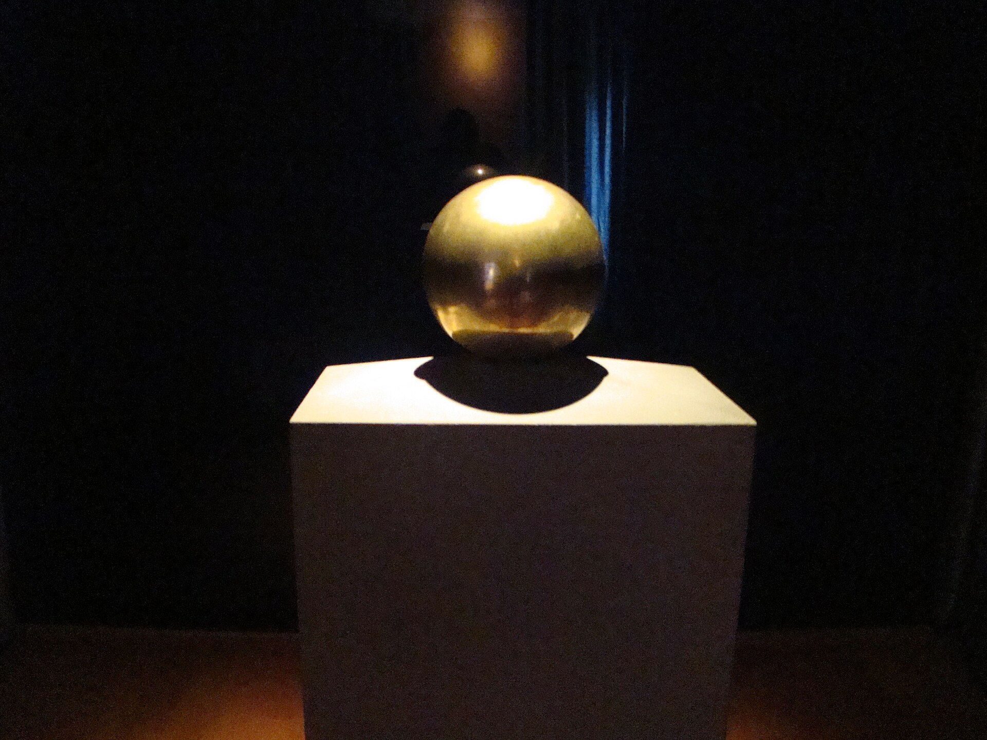 The urn holding Nikola Tesla's ashes at the Nikola Tesla Museum in Belgrade. — Vasenka, CC BY 2.0 (Wikimedia Commons)