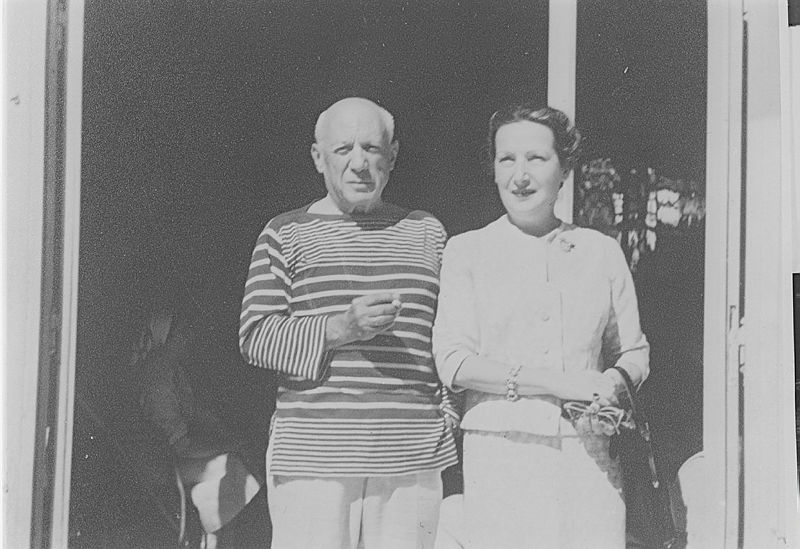Pablo Picasso at his home, La Galloise, in Vallauris. — Cgonzaleza, CC BY-SA 4.0 (Wikimedia Commons)