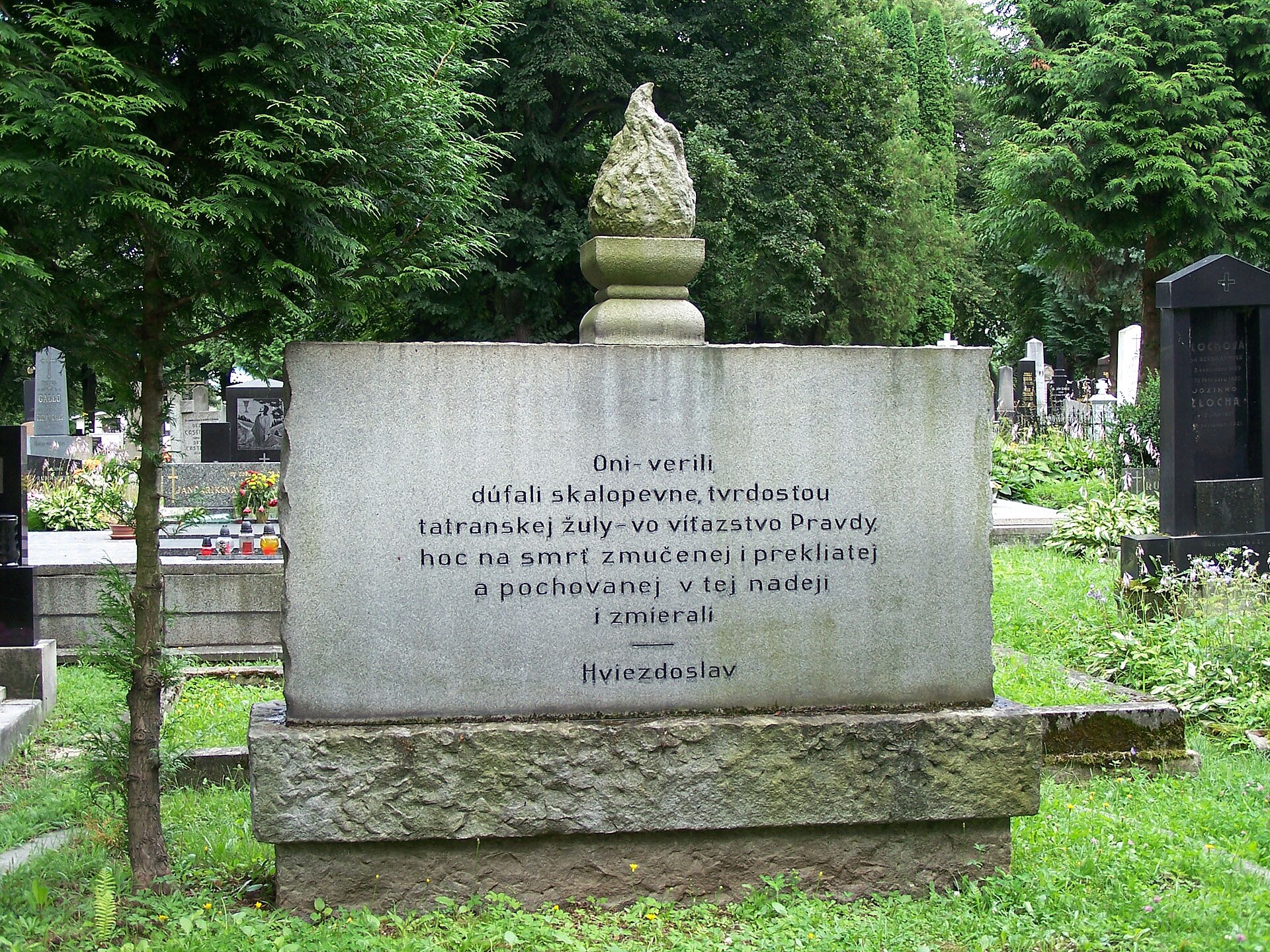 A quotation by Pavol Országh Hviezdoslav at the National Cemetery in Martin. — User:Darwinek, CC BY-SA 3.0 (Wikimedia Commons)