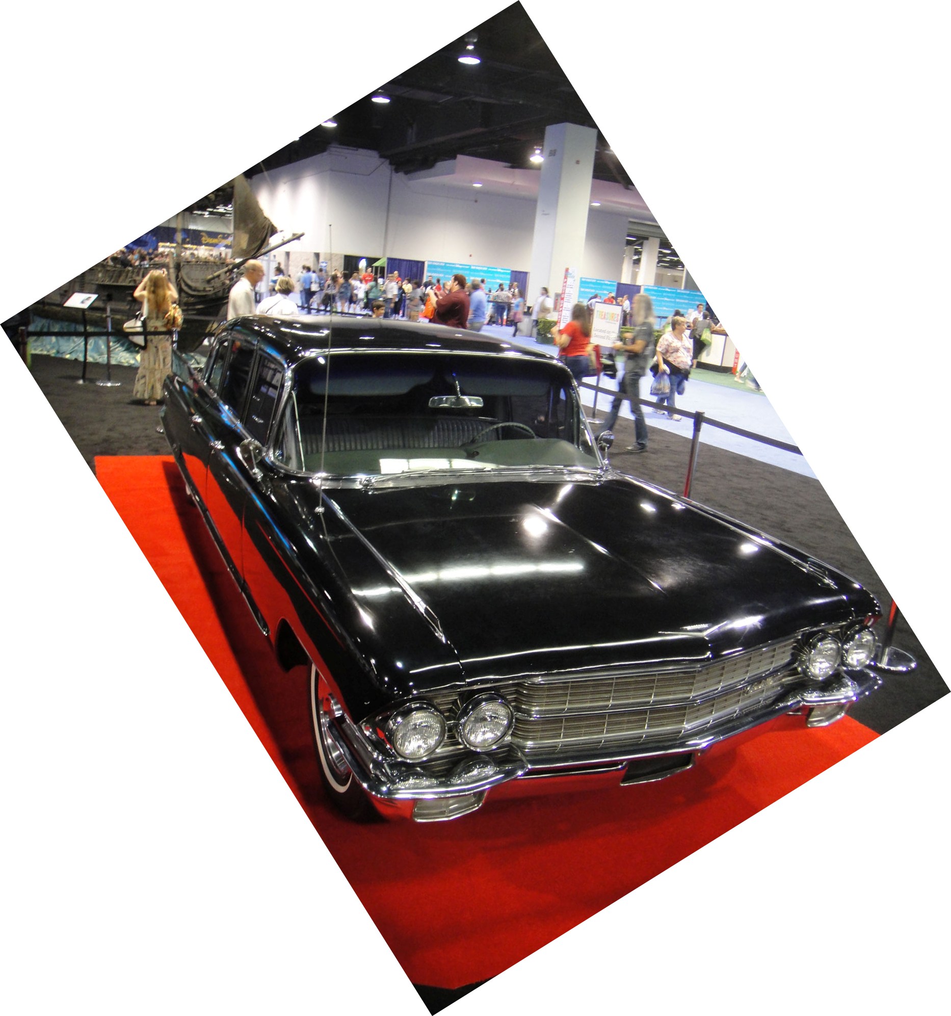 Walt Disney's personal limousine, displayed at the D23 Expo. — The Conmunity - Pop Culture Geek from Los Angeles, CA, USA, CC BY 2.0 (Wikimedia Commons)